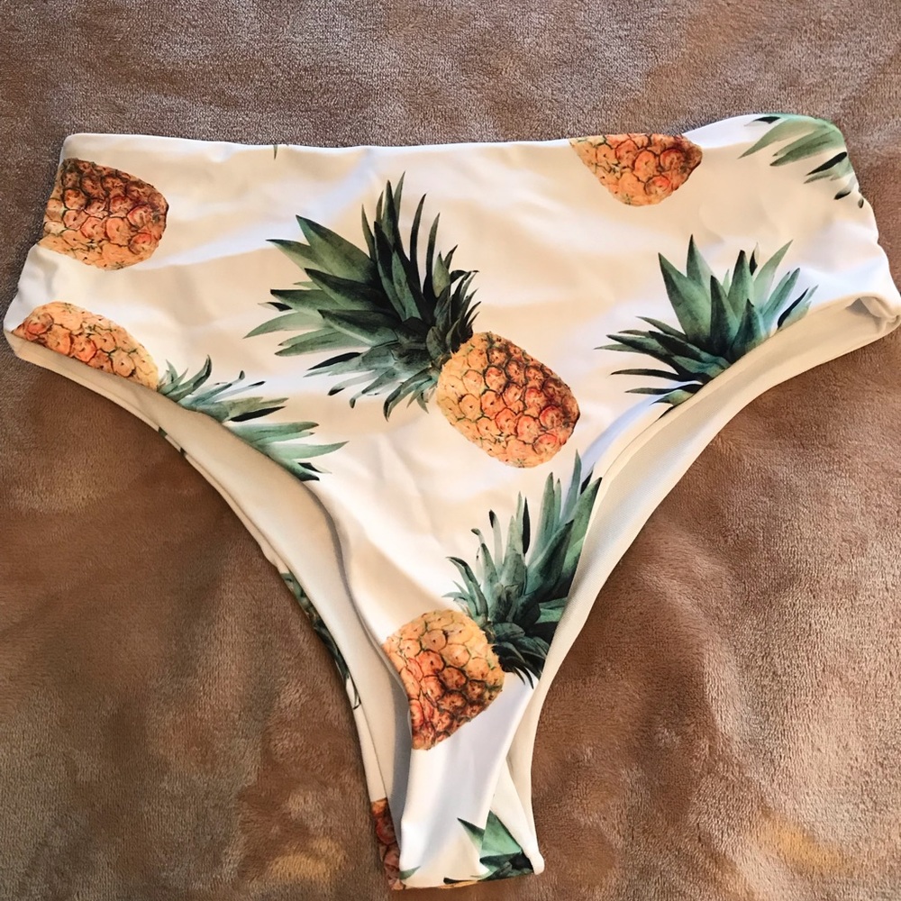 NWOT High-waisted Pineapple bathing suit bottoms